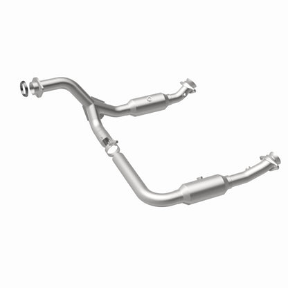 MagnaFlow HM Grade Federal / EPA Compliant Direct-Fit Catalytic Converter 93627 360 Degree Image Set