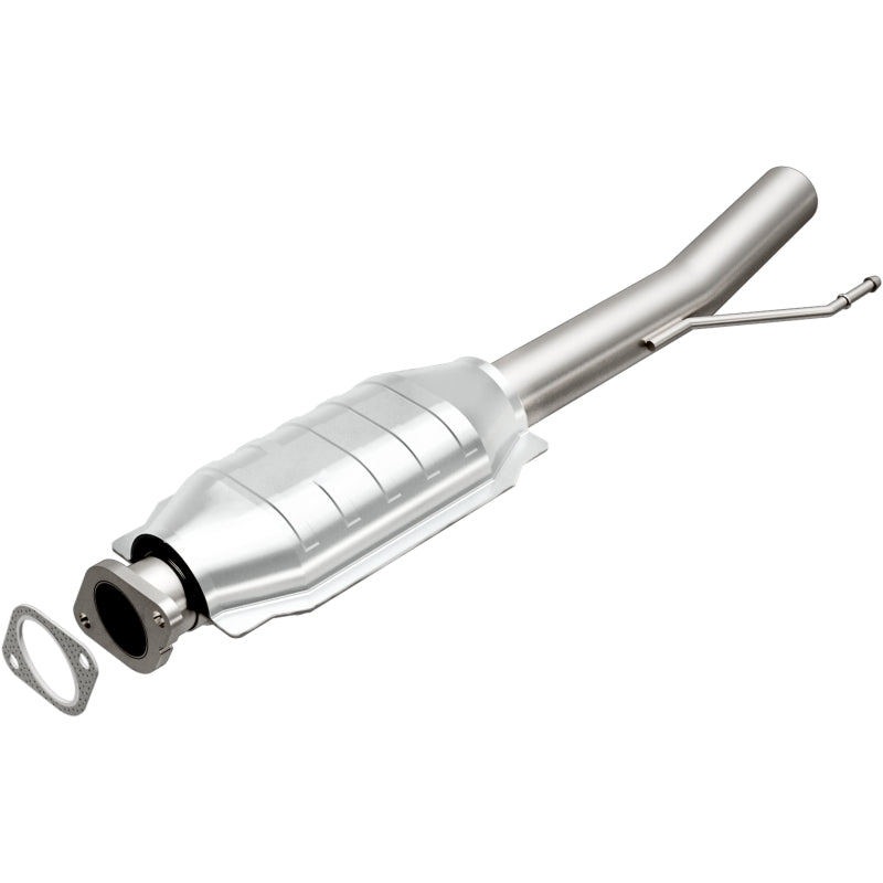 MagnaFlow OEM Grade Federal / EPA Compliant Direct-Fit Catalytic Converter 49663 Photo - Primary