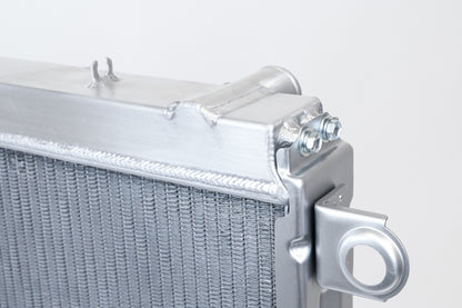 CSF 98-07 Toyota Land Cruiser / Lexus LX470 Heavy Duty All Aluminum Radiator 7207 7207 Photo - Close Up