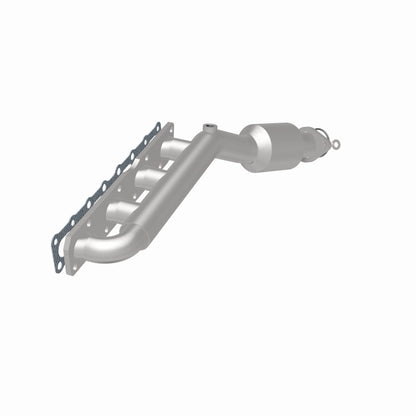 Magnaflow 2004 Nissan Titan 5.6L Direct Fit Converter 4583380 4583380 360 Degree Image Set