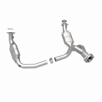 MagnaFlow OEM Grade Federal / EPA Compliant Direct-Fit Catalytic Converter 49631 360 Degree Image Set