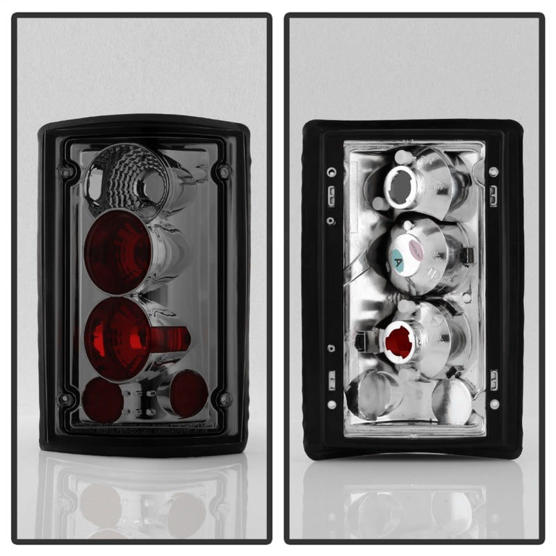 Spyder Ford Excursion 00-06/Econoline 150/250/350/450/550 95-06 Euro Tail Lights Smk ALT-YD-FEC00-SM 5002945 5002945 Photo - Unmounted