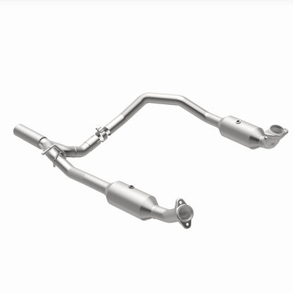 Magnaflow 17-18 Ford E-350 6.8L Direct Fit Converter 280014 280014 360 Degree Image Set