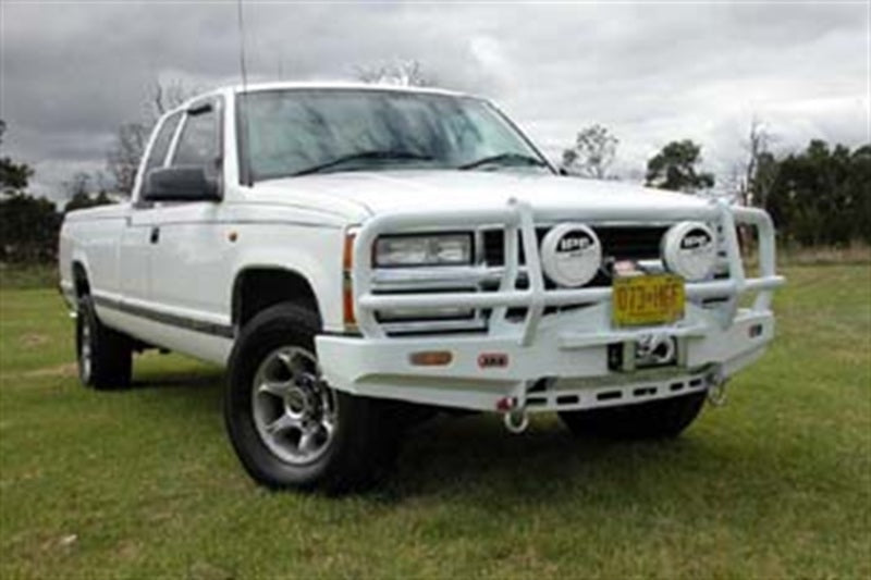 ARB Combar Slvrado88-98 12-16.5 3462030 3462030 Photo - lifestyle view