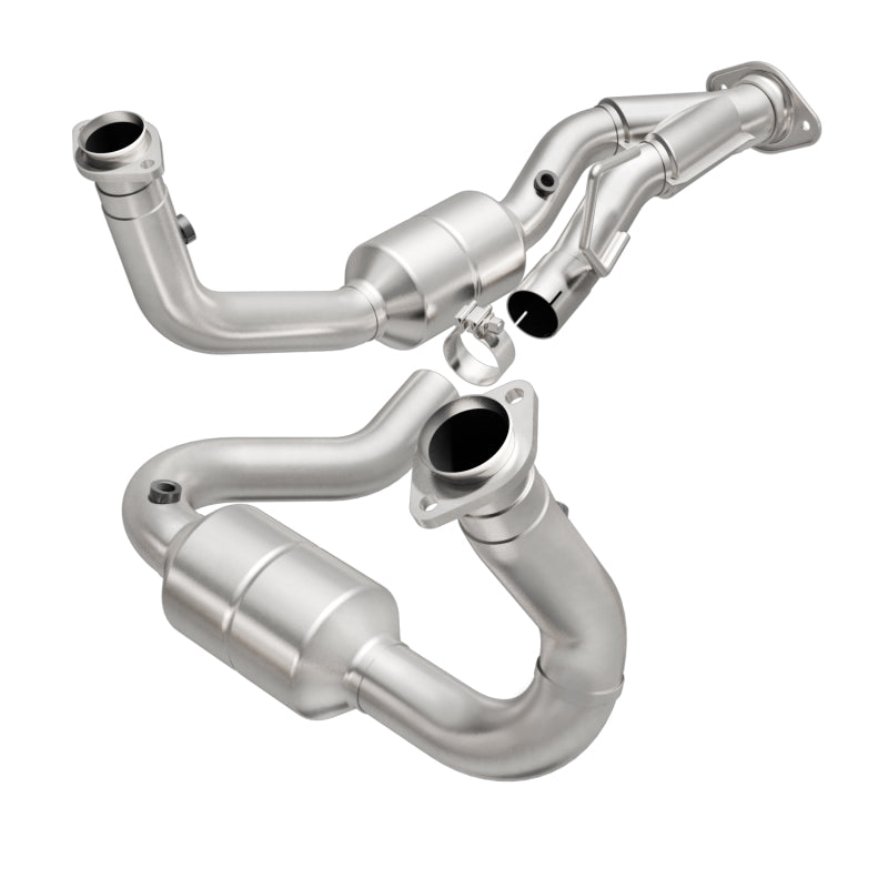MagnaFlow Jeep Grand Cherokee OEM Grade Federal / EPA Compliant Direct-Fit Catalytic Converter 49686 Photo - Primary