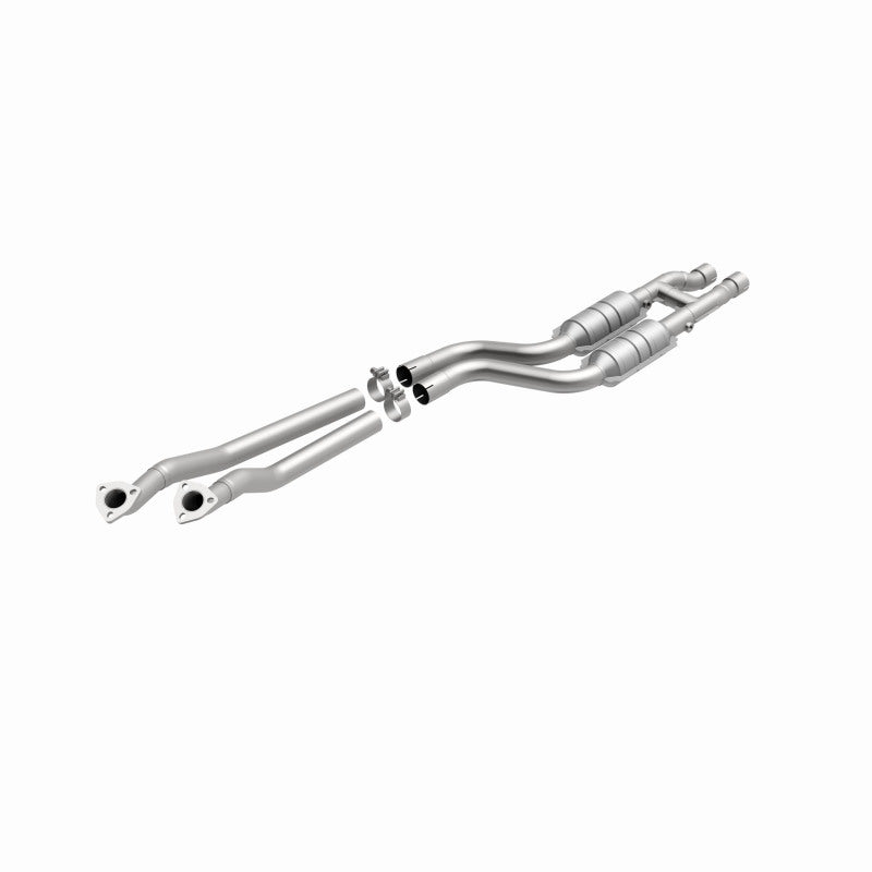 MagnaFlow BMW 528i HM Grade Federal / EPA Compliant Direct-Fit Catalytic Converter 24022 360 Degree Image Set