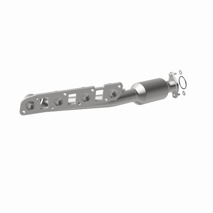 MagnaFlow Infiniti OEM Grade Federal / EPA Compliant Manifold Catalytic Converter 22-036 360 Degree Image Set
