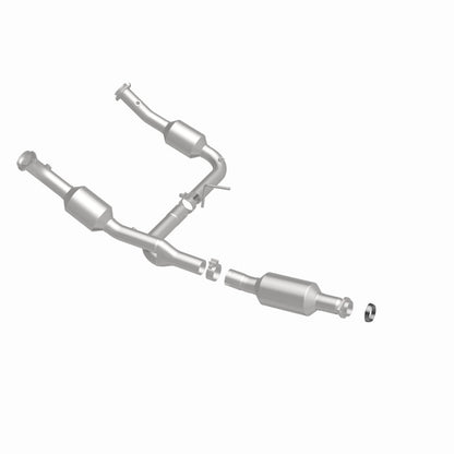 MagnaFlow California Grade CARB Compliant Direct-Fit Catalytic Converter 5481108 360 Degree Image Set