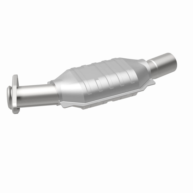 MagnaFlow Standard Grade Federal / EPA Compliant Direct-Fit Catalytic Converter 93431 360 Degree Image Set
