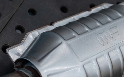 MagnaFlow HM Grade Federal / EPA Compliant Universal Catalytic Converter 99008HM Features and Benefits