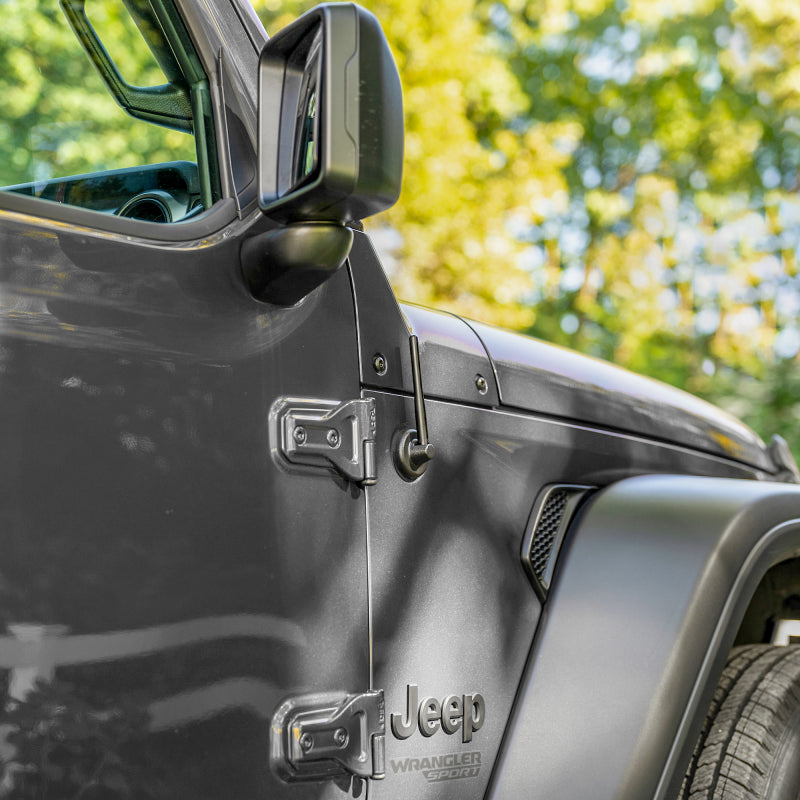 BuiltRight Industries 17-23 Jeep Wrangler / 17-23 Jeep Gladiator Perfect-Fit Stubby Antenna 110036 110036 Photo - lifestyle view