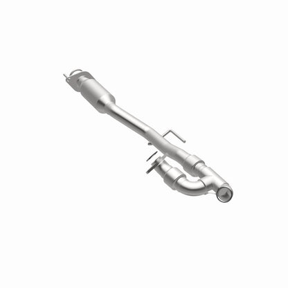 MagnaFlow Nissan Quest OEM Grade Federal / EPA Compliant Direct-Fit Catalytic Converter 52702 360 Degree Image Set