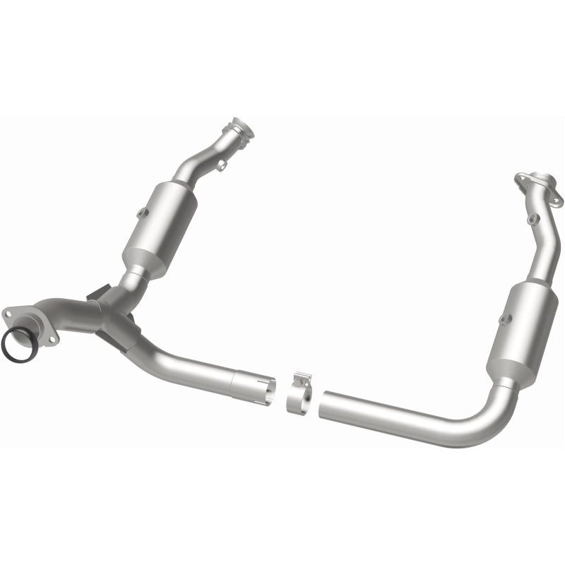 MagnaFlow California Grade CARB Compliant Direct-Fit Catalytic Converter 5551598 Photo - out of package