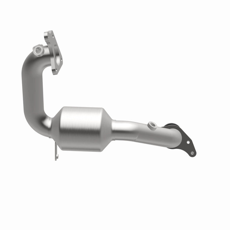 MagnaFlow Nissan Juke OEM Grade Federal / EPA Compliant Direct-Fit Catalytic Converter 52439 360 Degree Image Set