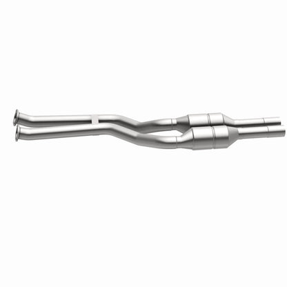 MagnaFlow BMW OEM Grade Federal / EPA Compliant Direct-Fit Catalytic Converter 49760 360 Degree Image Set
