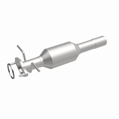 MagnaFlow Ford Focus HM Grade Federal / EPA Compliant Direct-Fit Catalytic Converter 23972 360 Degree Image Set