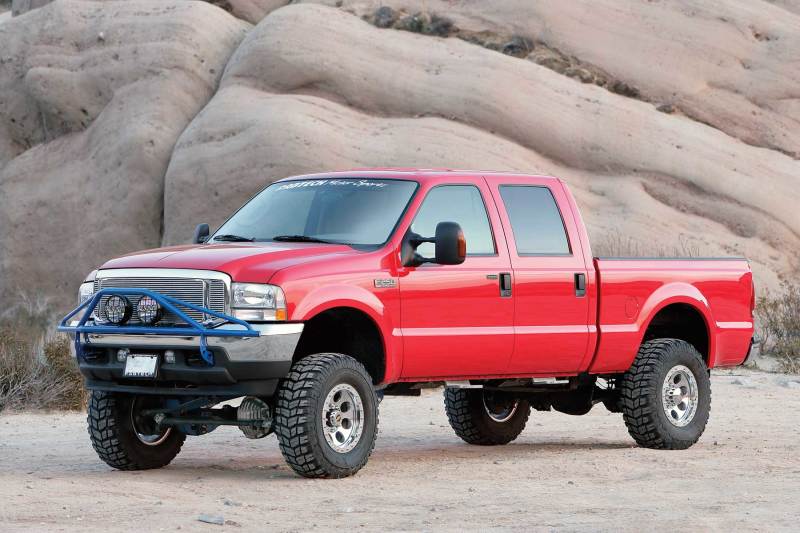 Fabtech 05-07 Ford F350 4WD 6in 4 Link System w/DL 4.0 Coilovers & Rear DL Shocks K20142DL K20142DL Photo - lifestyle view