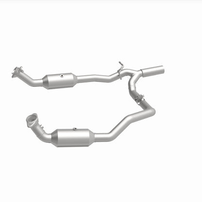 Magnaflow 17-18 Ford E-350 6.8L Direct Fit Converter 280014 280014 360 Degree Image Set