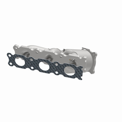 MagnaFlow Land Rover LR2 OEM Grade Federal / EPA Compliant Manifold Catalytic Converter 52167 360 Degree Image Set