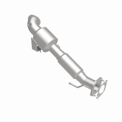 MagnaFlow Ford Focus OEM Grade Federal / EPA Compliant Direct-Fit Catalytic Converter 51633 360 Degree Image Set