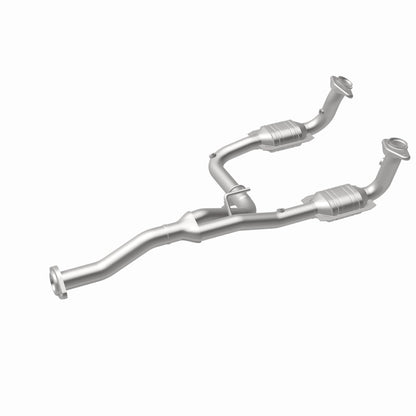 MagnaFlow Jeep Liberty OEM Grade Federal / EPA Compliant Direct-Fit Catalytic Converter 49186 360 Degree Image Set
