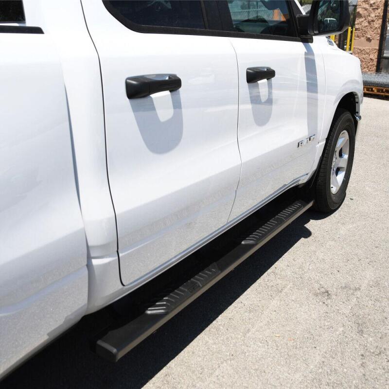 Westin R5 Nerf Step Bars 28-51235 Photo - Mounted