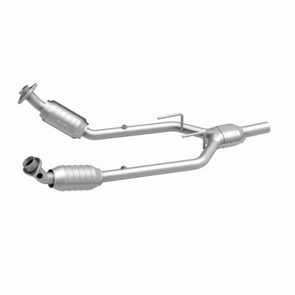 MagnaFlow HM Grade Federal / EPA Compliant Direct-Fit Catalytic Converter 23325 360 Degree Image Set