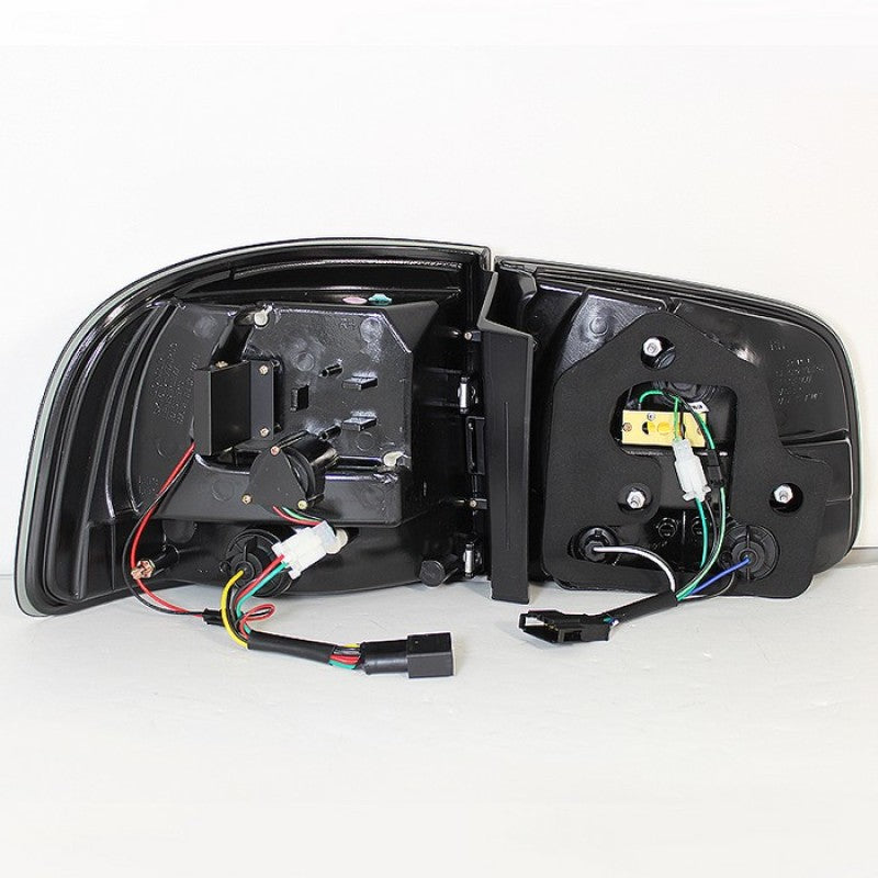 Spyder Volkswagen Touareg 03-07 LED Tail Lights Black ALT-YD-VTOU04-LED-BK 5042699 5042699 User 1