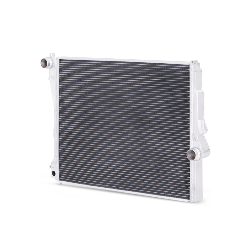 Mishimoto BMW E46 Non-M Performance Aluminum Radiator MMRAD-E46-323A Photo - Close Up