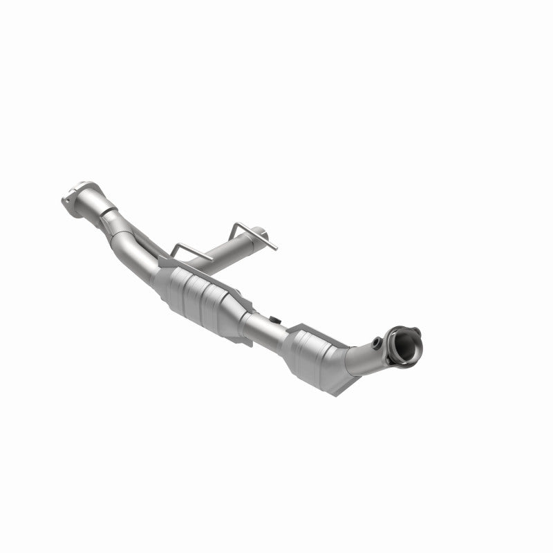 MagnaFlow Ford Expedition OEM Grade Federal / EPA Compliant Direct-Fit Catalytic Converter 49607 360 Degree Image Set