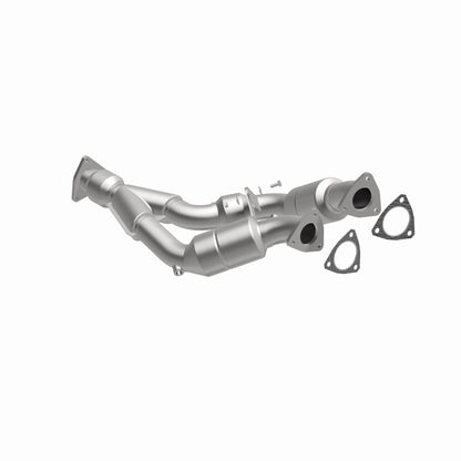 MagnaFlow OEM Grade Federal / EPA Compliant Direct-Fit Catalytic Converter 51499 360 Degree Image Set