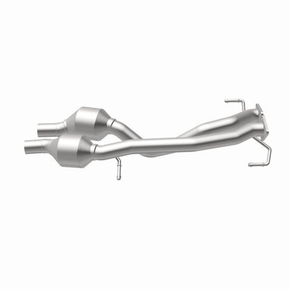 MagnaFlow OEM Grade Federal / EPA Compliant Direct-Fit Catalytic Converter 51957 360 Degree Image Set