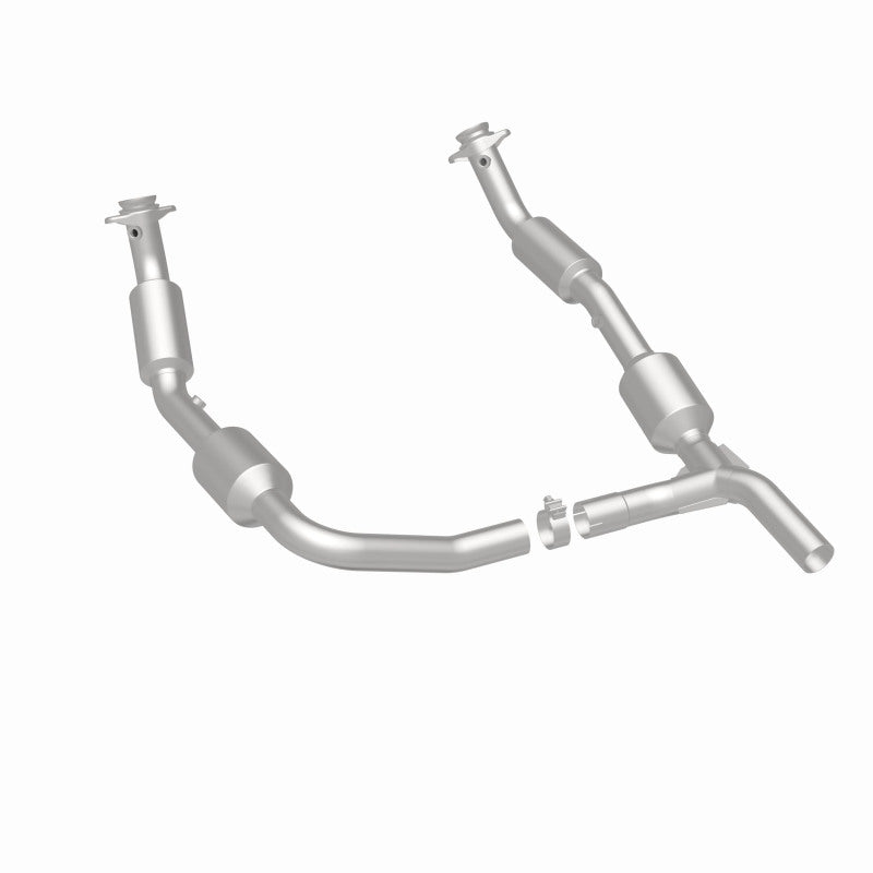 MagnaFlow Ford California Grade CARB Compliant Direct-Fit Catalytic Converter 5582640 360 Degree Image Set