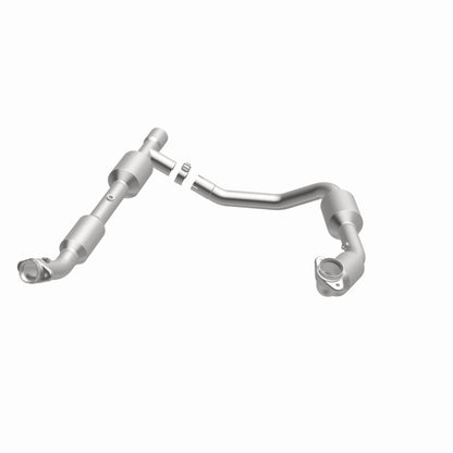 Magnaflow 2006 Ford E-250 5.4L Direct Fit Converter 5582167 5582167 360 Degree Image Set