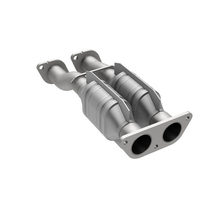 MagnaFlow California Grade CARB Compliant Direct-Fit Catalytic Converter 447201 360 Degree Image Set