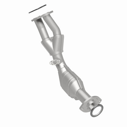 MagnaFlow Toyota Tacoma OEM Grade Federal / EPA Compliant Direct-Fit Catalytic Converter 51869 360 Degree Image Set