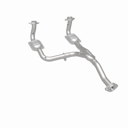 MagnaFlow Jeep Liberty HM Grade Federal / EPA Compliant Direct-Fit Catalytic Converter 23957 360 Degree Image Set