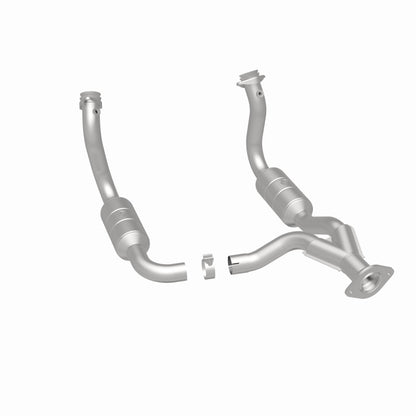 MagnaFlow Ford California Grade CARB Compliant Direct-Fit Catalytic Converter 5451760 360 Degree Image Set