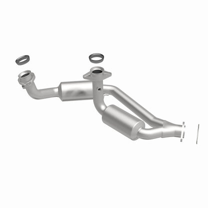 MagnaFlow Ford Taurus Standard Grade Federal / EPA Compliant Direct-Fit Catalytic Converter 23355 360 Degree Image Set