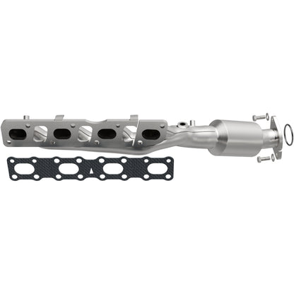 Magnaflow 05-06 Nissan Titan 5.6L Direct Fit Converter 5582357 5582357 Photo - Primary