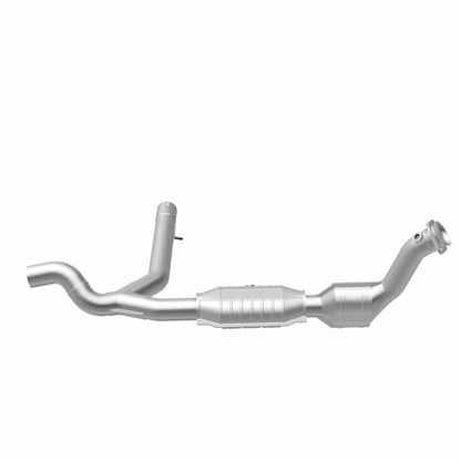 MagnaFlow Ford Expedition OEM Grade Federal / EPA Compliant Direct-Fit Catalytic Converter 51116 360 Degree Image Set