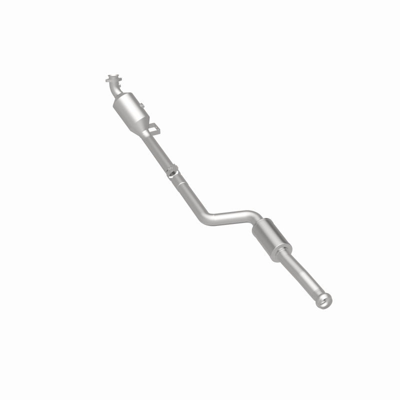 MagnaFlow Mercedes-Benz C300 OEM Grade Federal / EPA Compliant Direct-Fit Catalytic Converter 21-497 360 Degree Image Set