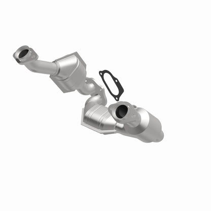 MagnaFlow HM Grade Federal / EPA Compliant Direct-Fit Catalytic Converter 93168 360 Degree Image Set