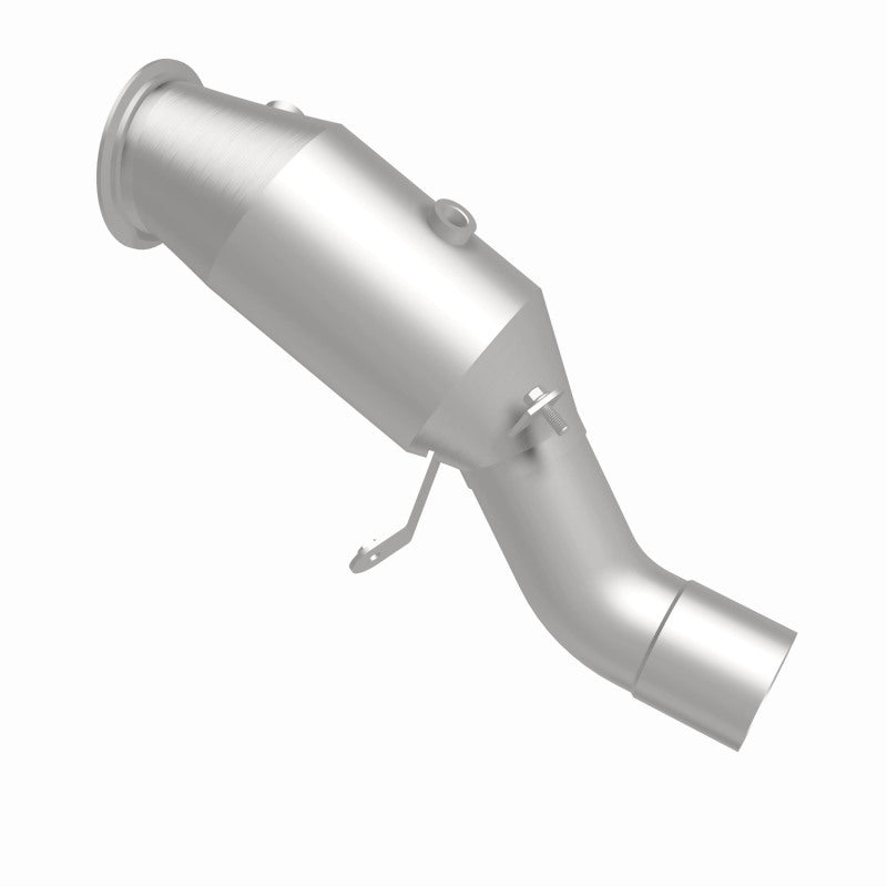 MagnaFlow BMW OEM Grade Federal / EPA Compliant Direct-Fit Catalytic Converter 52258 360 Degree Image Set