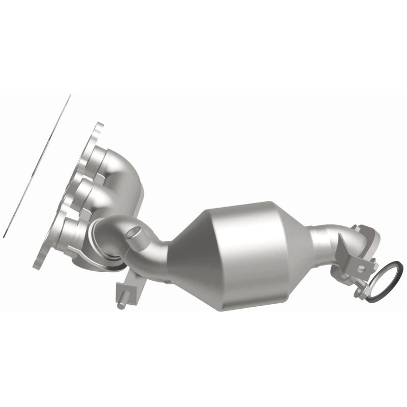 MagnaFlow Toyota Sienna California Grade CARB Compliant Manifold Catalytic Converter 5582834 Photo - out of package