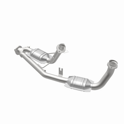 MagnaFlow HM Grade Federal / EPA Compliant Direct-Fit Catalytic Converter 93436 360 Degree Image Set
