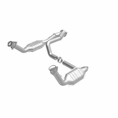MagnaFlow OEM Grade Federal / EPA Compliant Direct-Fit Catalytic Converter 51097 360 Degree Image Set