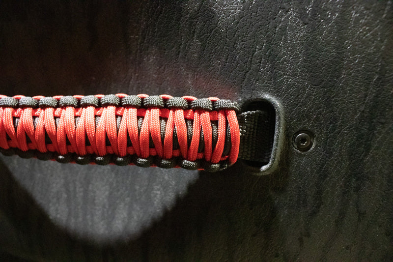 Fishbone Offroad 97-06 Jeep Wrangler Paracord Door Handles - Black/Red FB55286 FB55286 Photo - lifestyle view