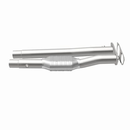 MagnaFlow HM Grade Federal / EPA Compliant Direct-Fit Catalytic Converter 95471 360 Degree Image Set