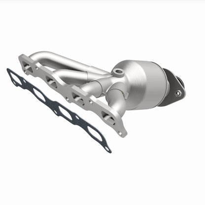 Magnaflow 2016 Mitsubishi Outlander Manifold 2.4L Direct Fit Catalytic Converter 290103 290103 360 Degree Image Set